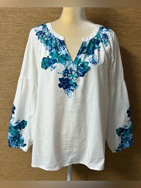 Chico’s Top Women’s XL White with Blue Floral